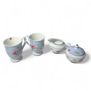 Charming Floral Tea Set in Light Blue
